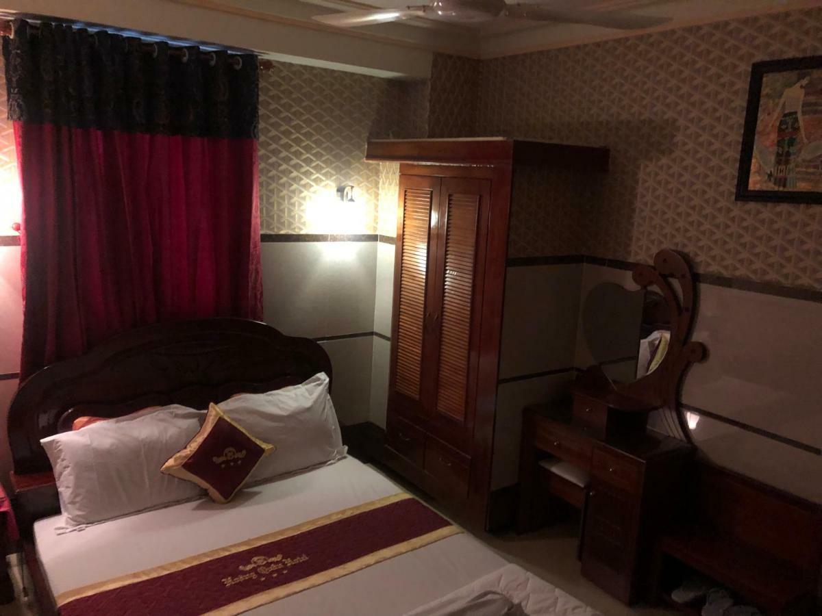 Hoang Quan Hotel Хошимин Екстериор снимка