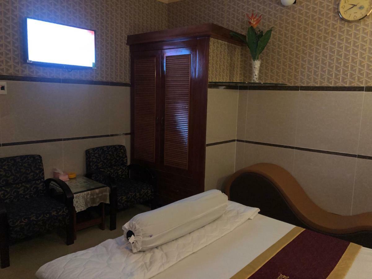 Hoang Quan Hotel Хошимин Екстериор снимка