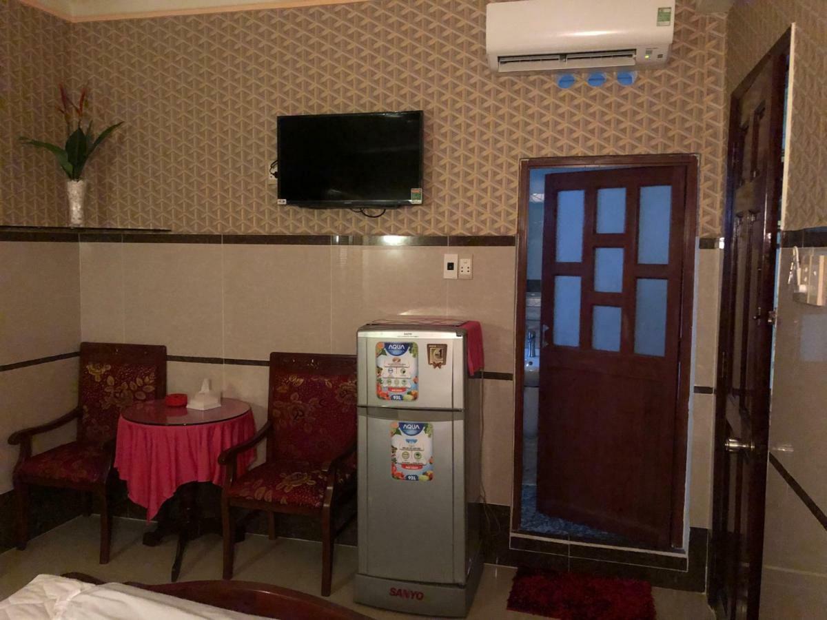 Hoang Quan Hotel Хошимин Екстериор снимка