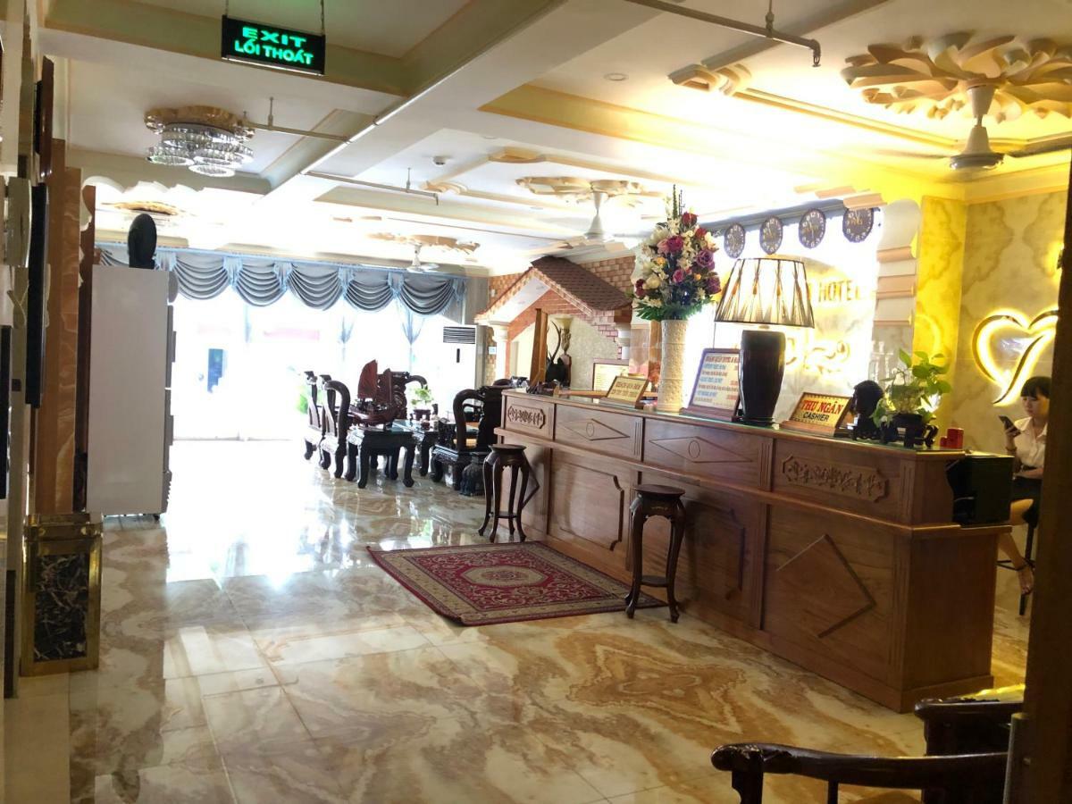 Hoang Quan Hotel Хошимин Екстериор снимка