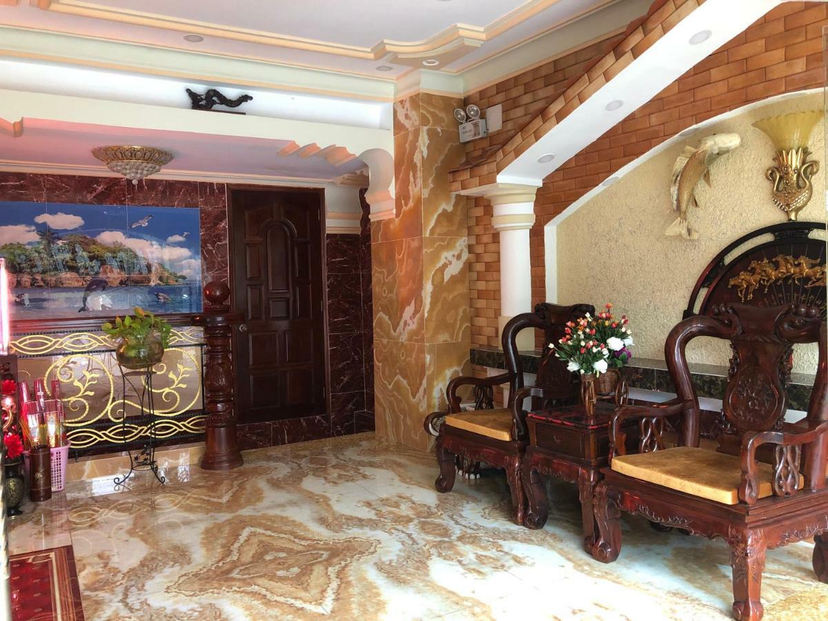 Hoang Quan Hotel Хошимин Екстериор снимка