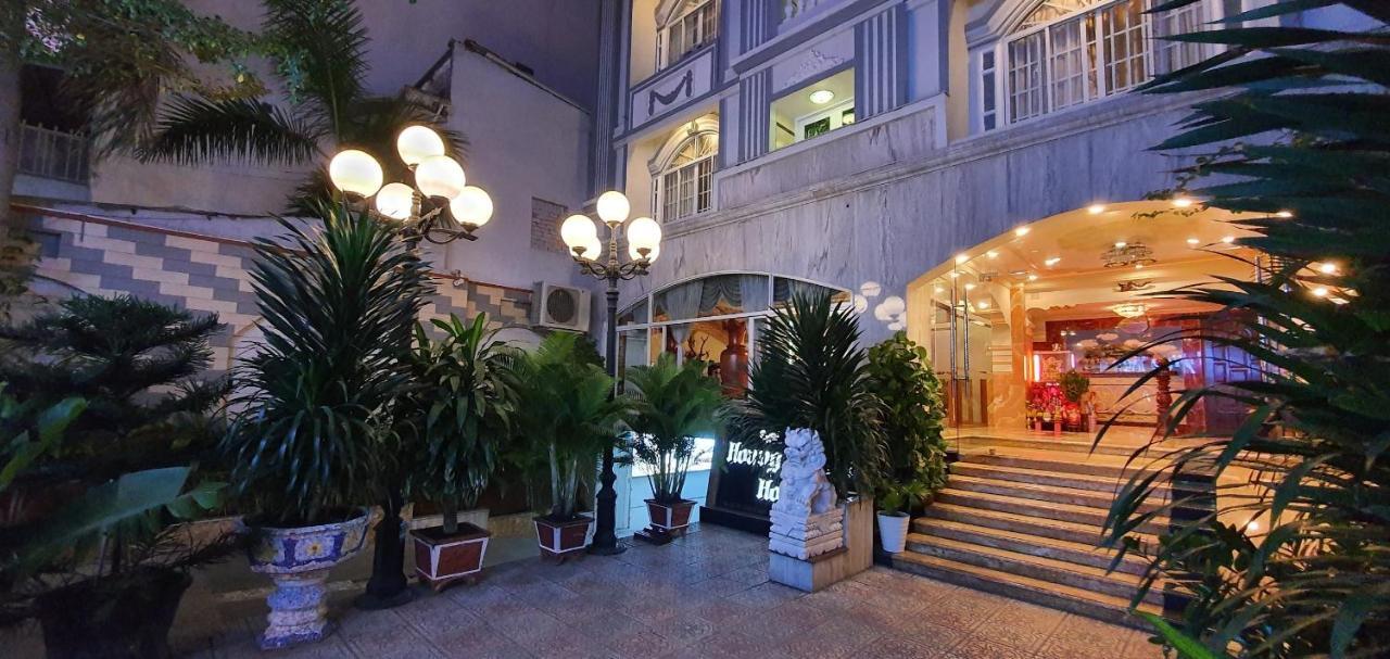 Hoang Quan Hotel Хошимин Екстериор снимка