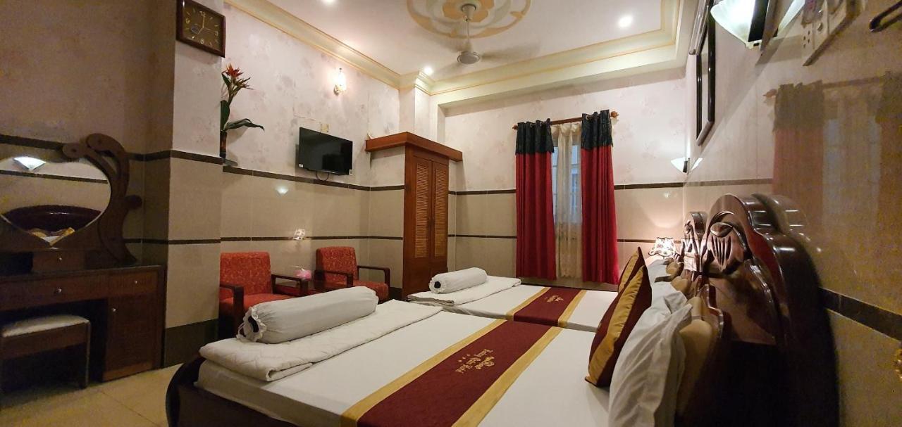 Hoang Quan Hotel Хошимин Екстериор снимка
