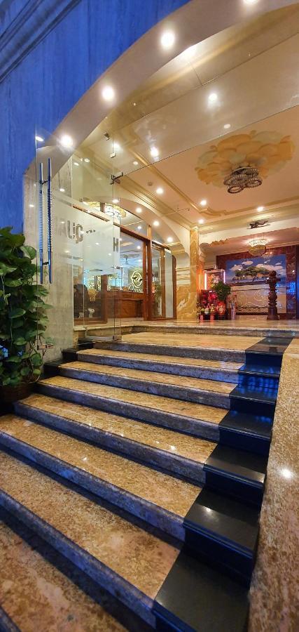 Hoang Quan Hotel Хошимин Екстериор снимка